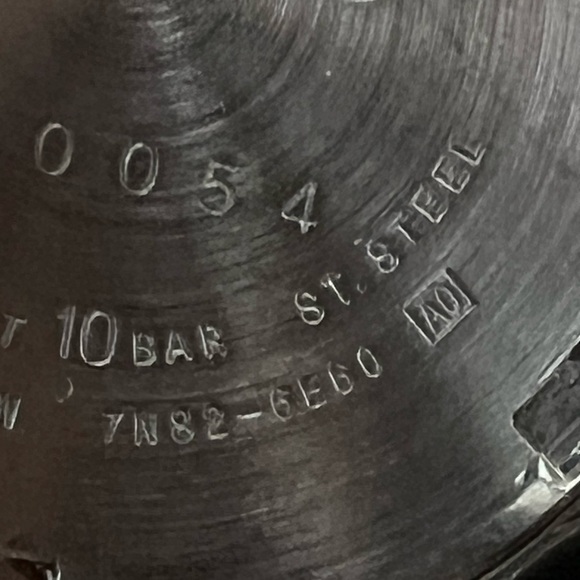 Seiko Ladies Watch Vintage Blue Dial Two-Tone Bracelet Date 10BAR 100M Resistant - Picture 13 of 16